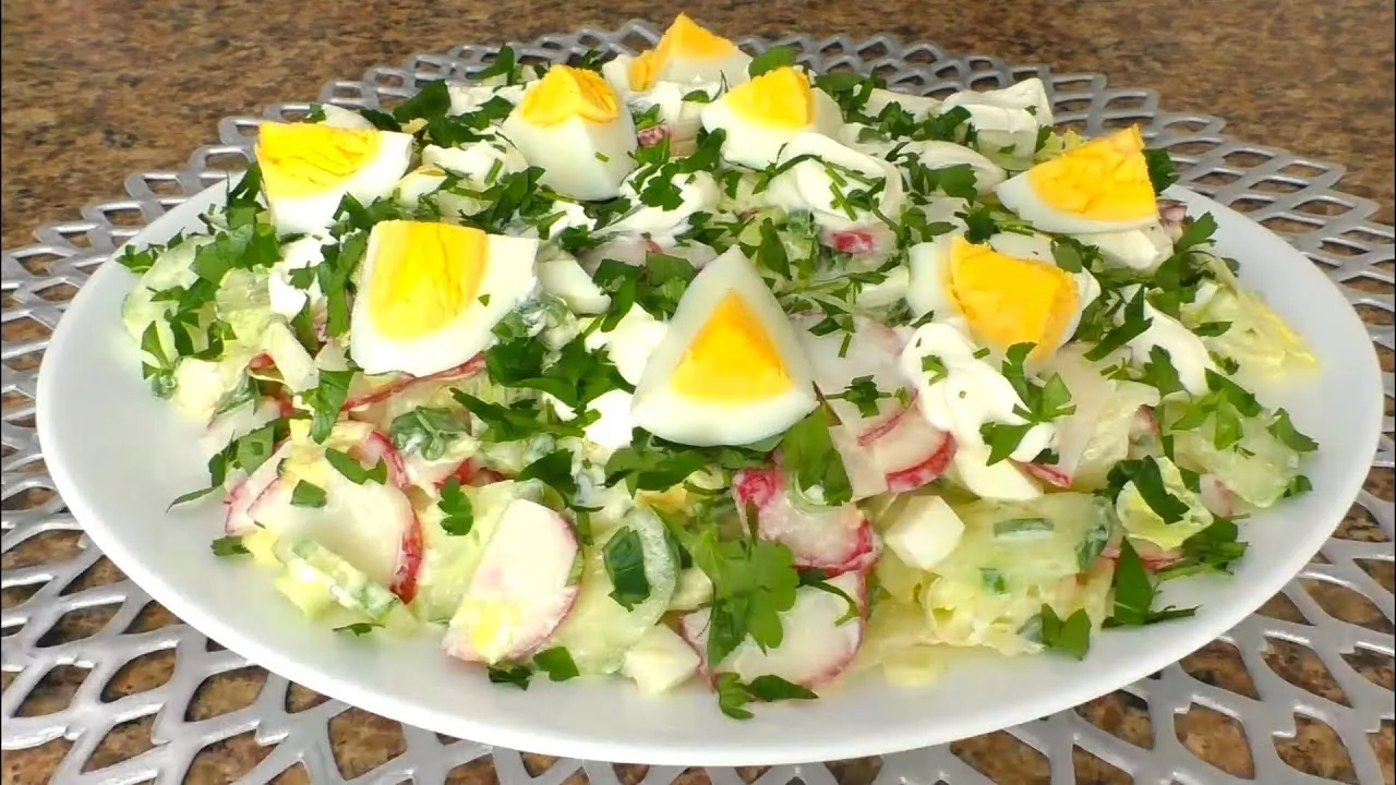 Яичный салат с редисом